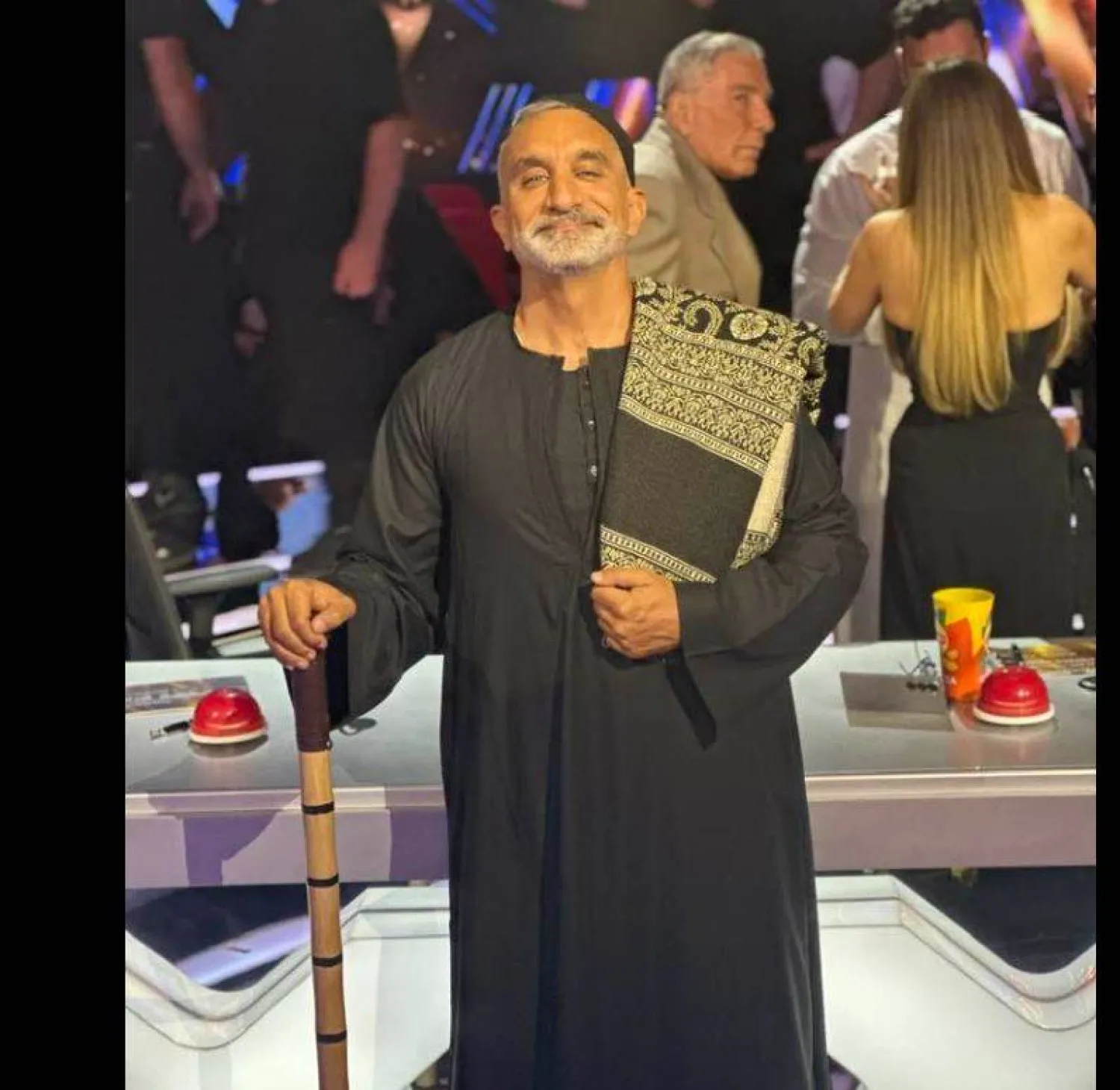 كثير من المؤثرين استعادوا صورهم بالجلباب (صفحة باسم يوسف على «فيسبوك»)