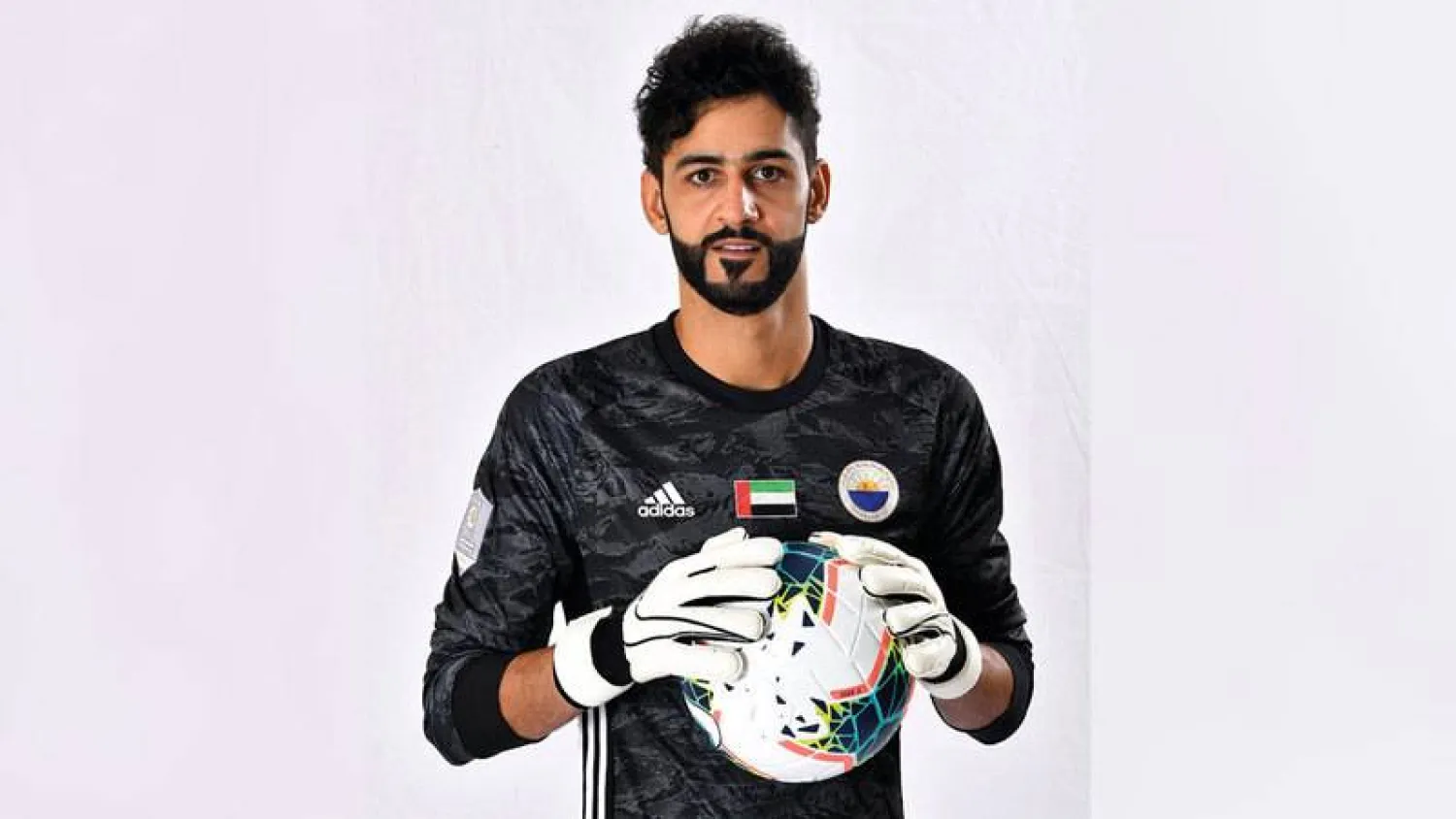 عادل الحوسني حارس الشارقة (نادي الشارقة)