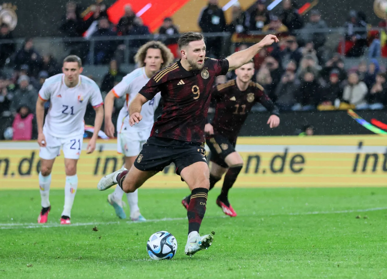 المهاجم الألماني الدولي نيكلاس فولكروغ (رويترز)