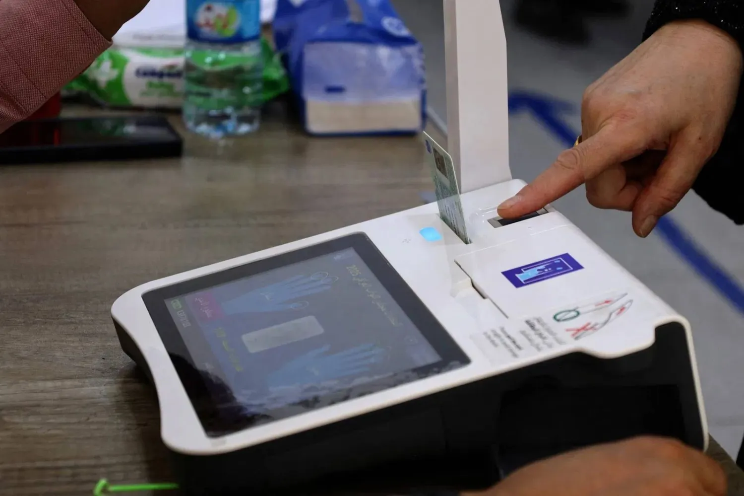 کمیساریای انتخابات عراق: افزایش مشارکت در مناطق روستایی پس از رفع مشکل اثرانگشت