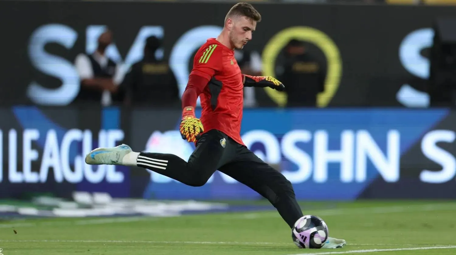 هل يرحل بينتو صوب «سان سيرو» شتاء؟ (نادي النصر)