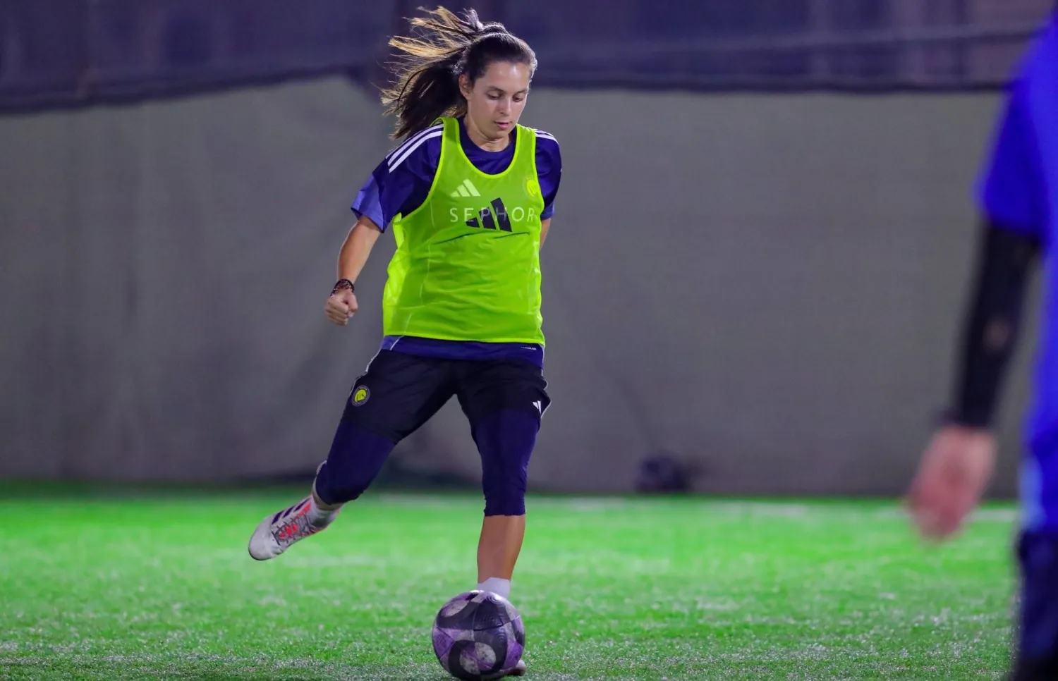 النصر يتأهب لاستضافة نيوم (نادي النصر)