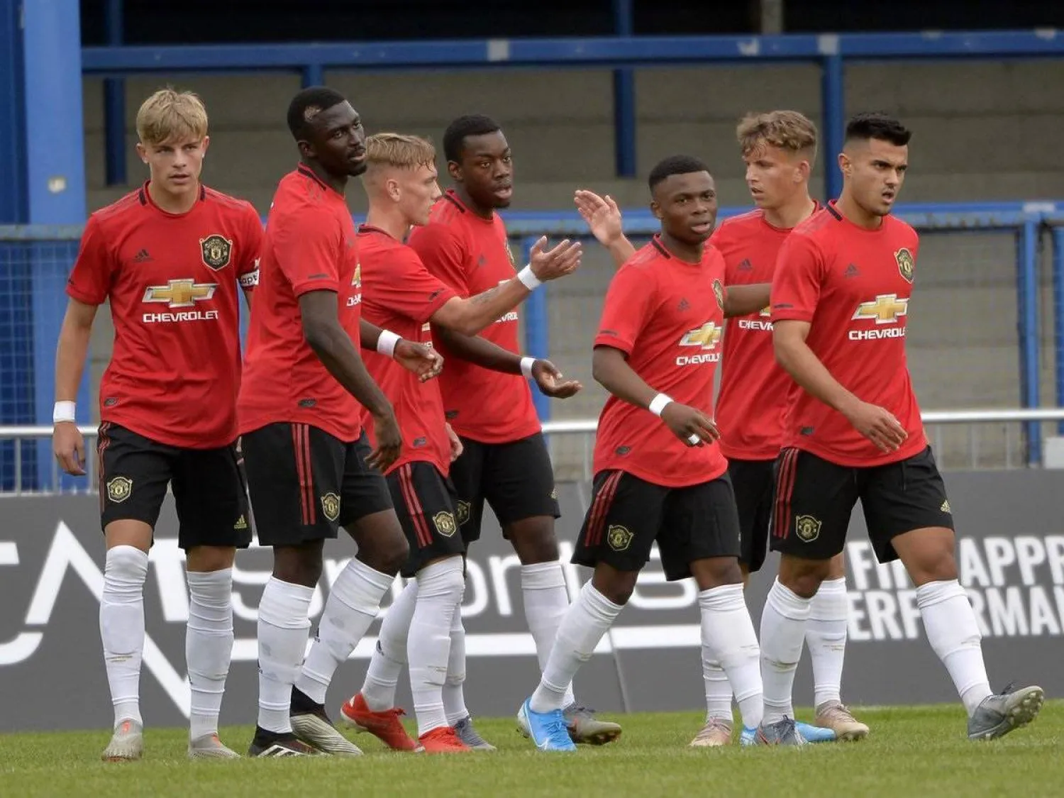 مانشستر يونايتد سوف يعتمد على لاعبين من الأكاديمية خلال فترة إقامة «بطولة كأس أمم أفريقيا»... (مانشستر يونايتد)