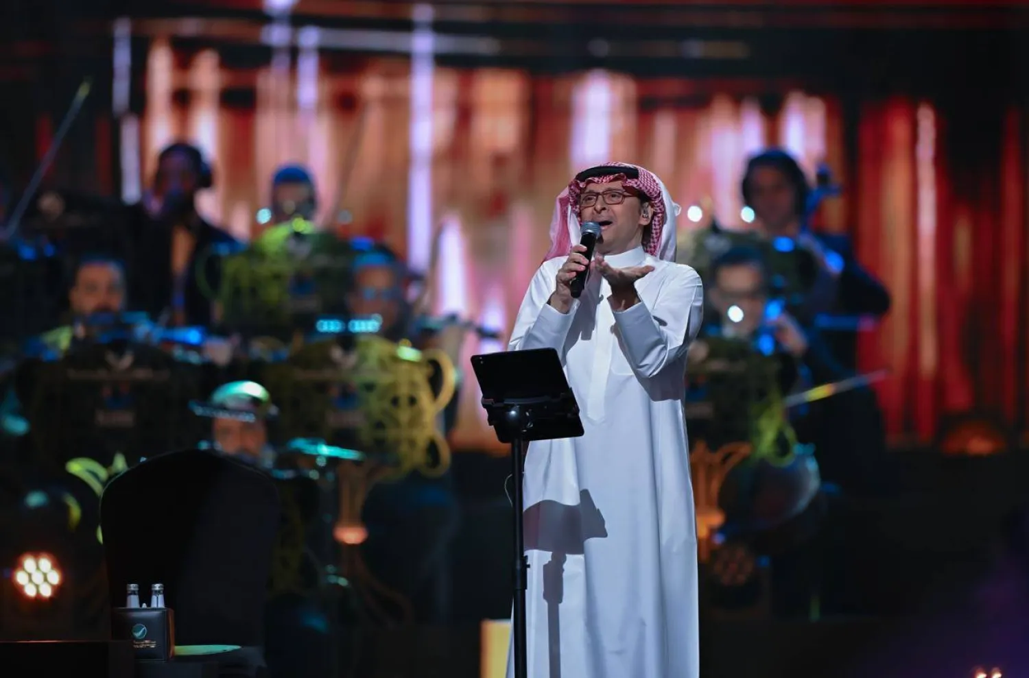 عبد المجيد عبد الله قدَّم ليلة مُفعمة بالمشاعر ضمن «موسم الرياض 2025» (تصوير: بشير صالح)