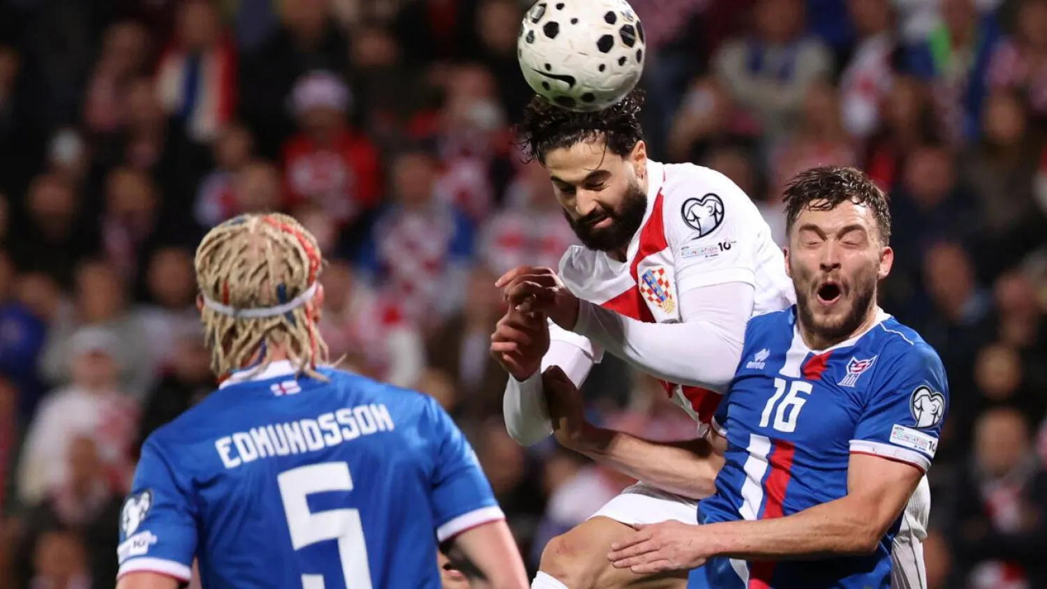 Croatia's Manchester City defender Josko Gvardiol (C) lashed in an equalizer after some hesitant Faroes defending. STRINGER / AFP

