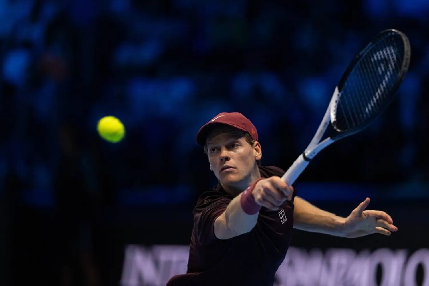 14 November 2025, Italy, Turin: Italian tennis player Jannik Sinner in action against US' Ben Shelton during their men's singles group stage tennis match of the ATP World Tour Finals at the Inalpi Arena. (dpa) 