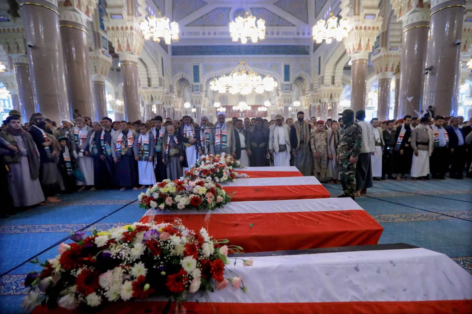 الحوثيون تلقوا ضربة إسرائيلية قاسية بمقتل حكومتهم ورئيس أركانهم الغماري (أ.ف.ب)