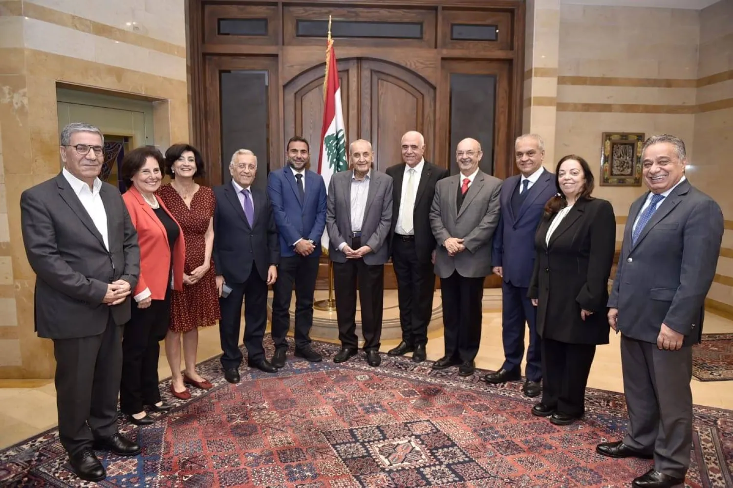 رئيس البرلمان اللبناني نبيه بري مستقبلاً وفداً من نقابة محرري الصحافة (رئاسة البرلمان)