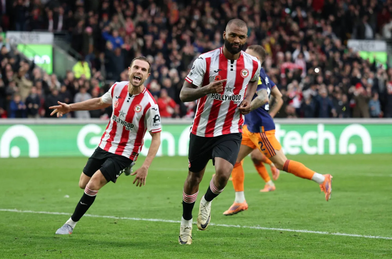 نجح تياغو في خطف الأضواء في الجولات الأولى من الدوري الإنجليزي هذا الموسم (رويترز)