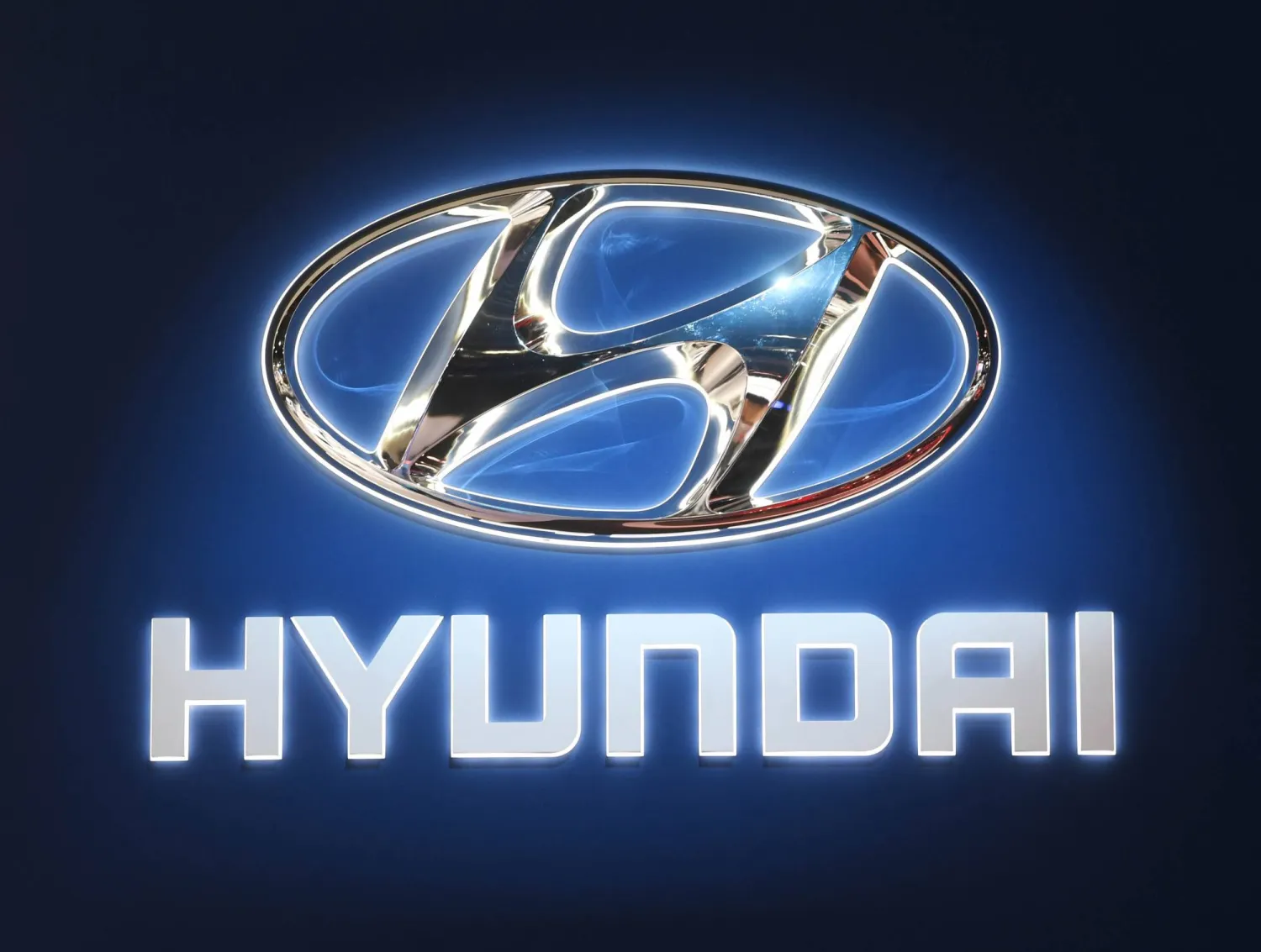 FILED - 10 January 2017, US, Detroit: A Hyundai logo is seen at the North American International Auto Show (NAIAS) in Detroit, Michigan. Photo: Uli Deck/dpa