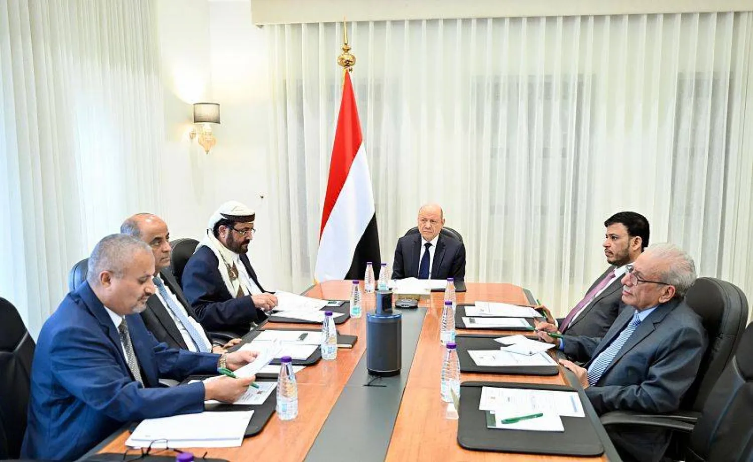 جانب من اجتماع مجلس القيادة الرئاسي اليمني (سبأ)