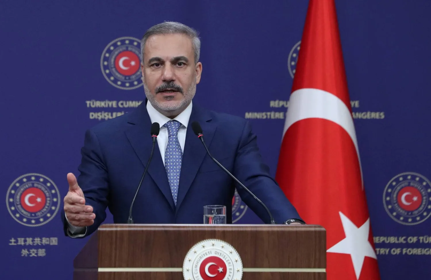 وزير الخارجية التركي هاكان فيدان (رويترز)
