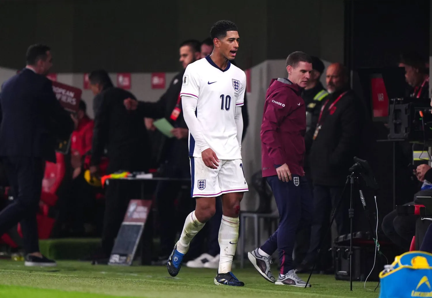 رد فعل جود بيلينغهام بعد استبداله (د.ب.أ)