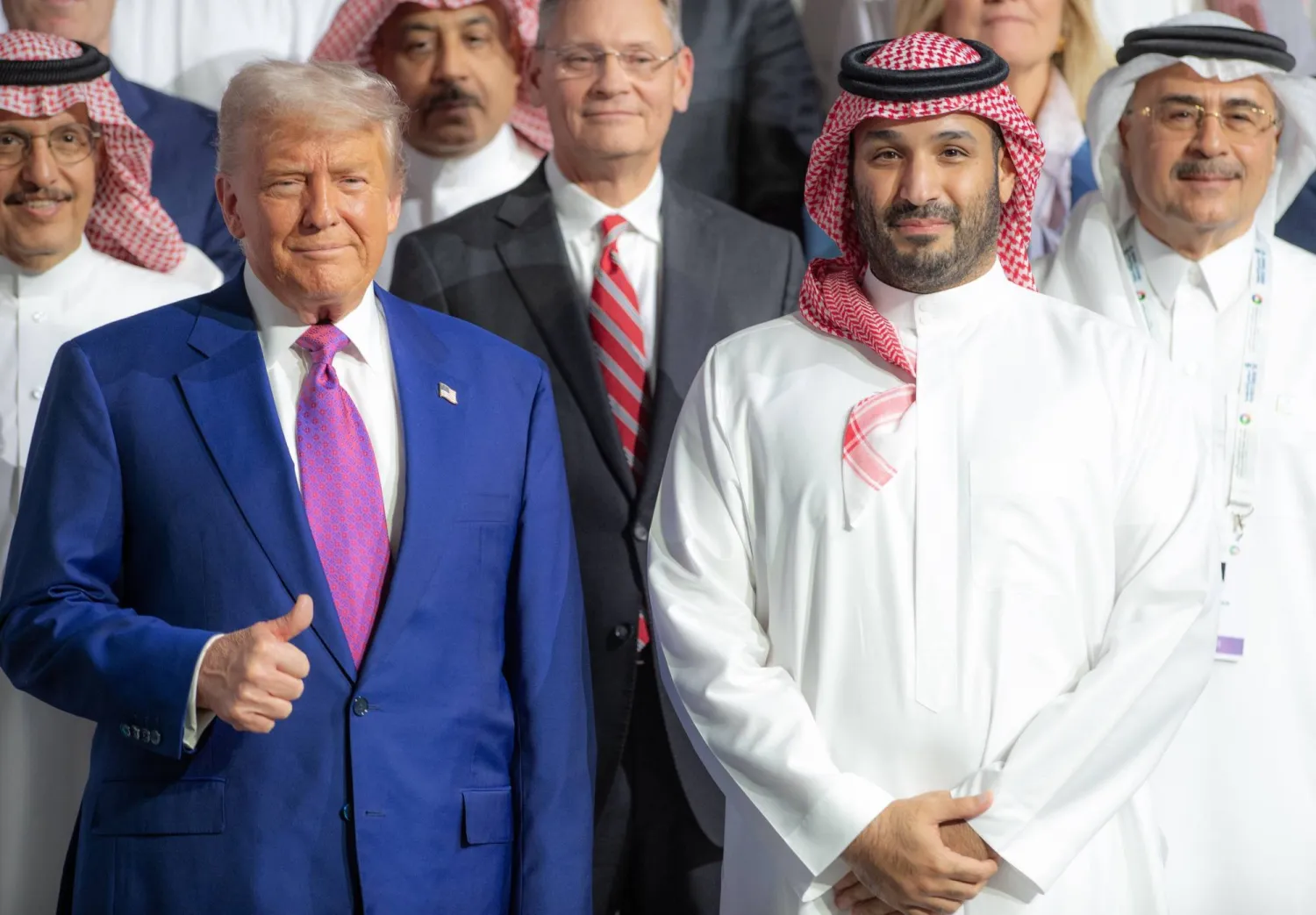 دونالد ترامپ و شاهزاده محمد بن سلمان در سفر رئیس جمهور آمریکا به سعودی در مه ۲۰۲۵ (بندر الجلعود)