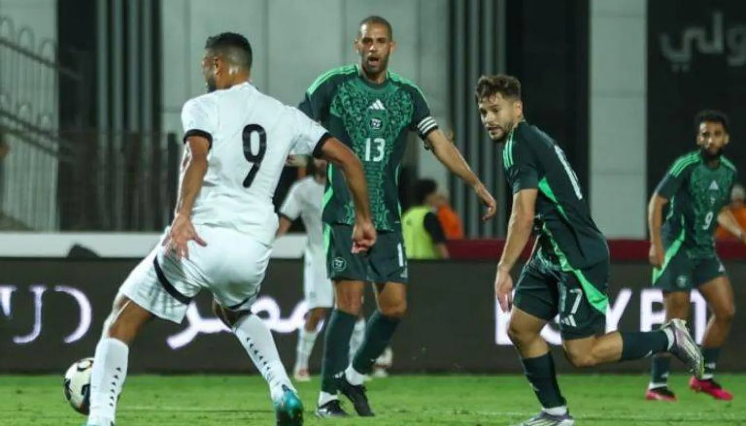 التعادل السلبي حسم مواجهة مصر والجزائر الودية (وسائل إعلام مصرية)