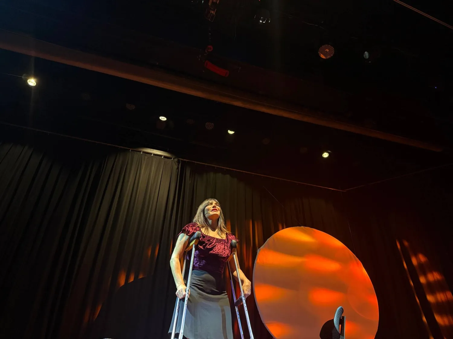 عرضٌ يُحوَّل الانكسار إلى مساحة للتأمّل (الشرق الأوسط)