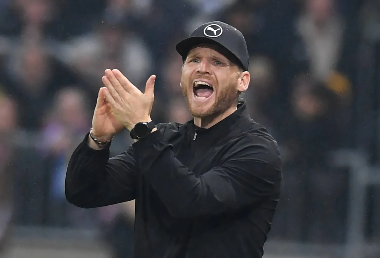 يوجين بولانسكي مدرب بوروسيا مونشنغلادباخ (د.ب.أ)