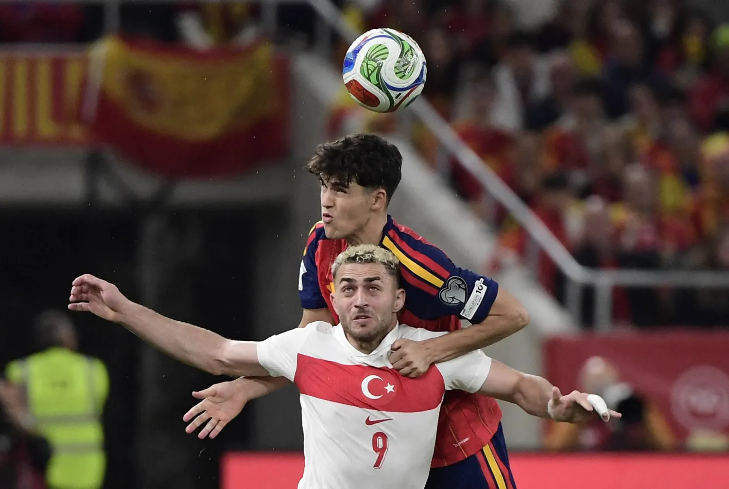 إسبانيا تعادلت مع تركيا في إشبيلية (أ.ف.ب)