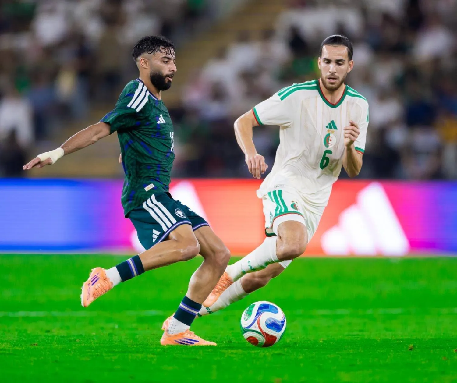 من ودية الأخضر الأخيرة أمام الجزائر (المنتخب السعودي)