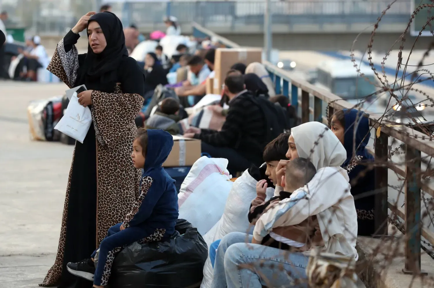 Suriyeli mülteciler evlerine dönüş hazırlıkları için bir araya geliyor... Beyrut, 13 Kasım 2025 (EPA)