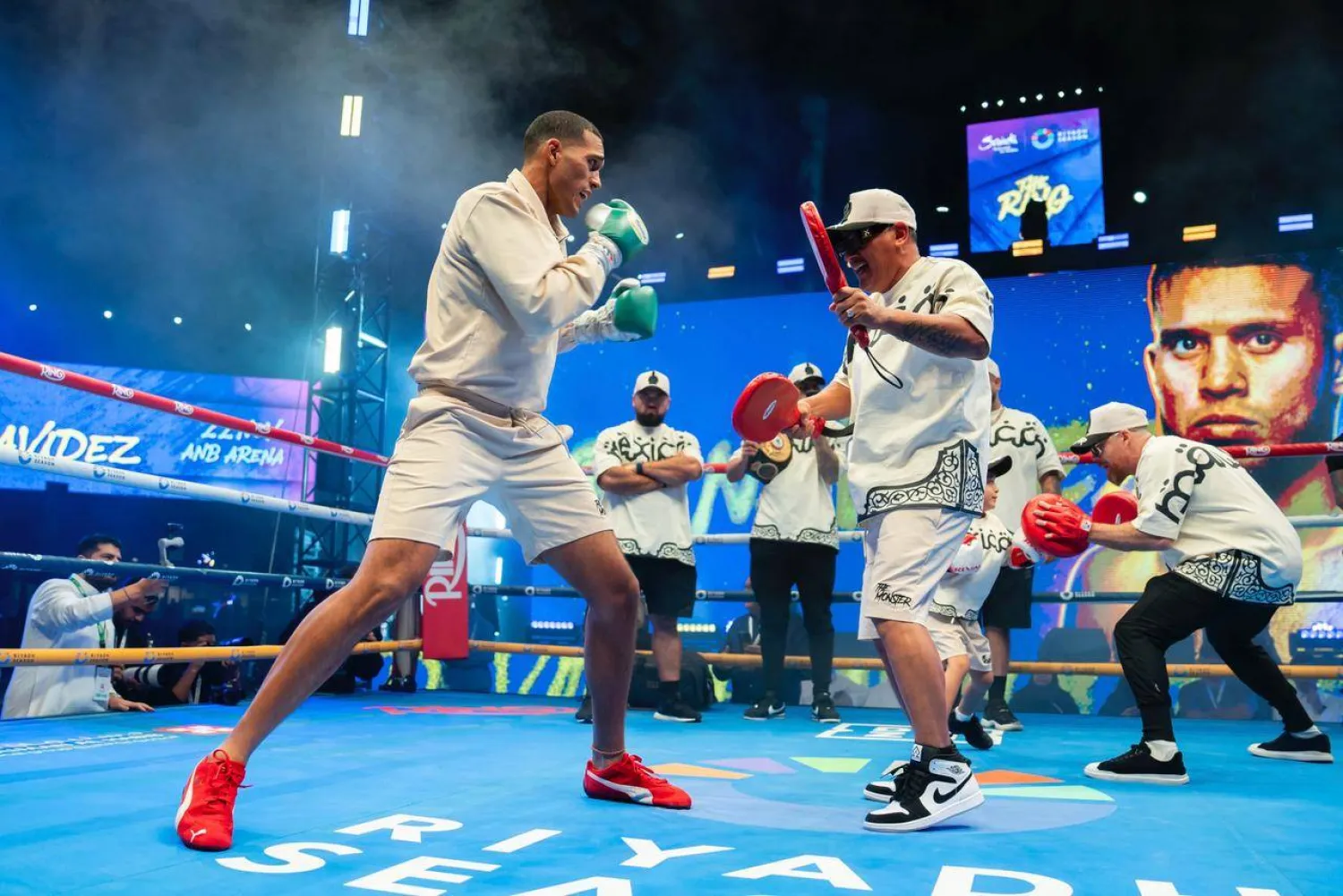 جانب من التدريبات المفتوحة للملاكمين (الشرق الأوسط)