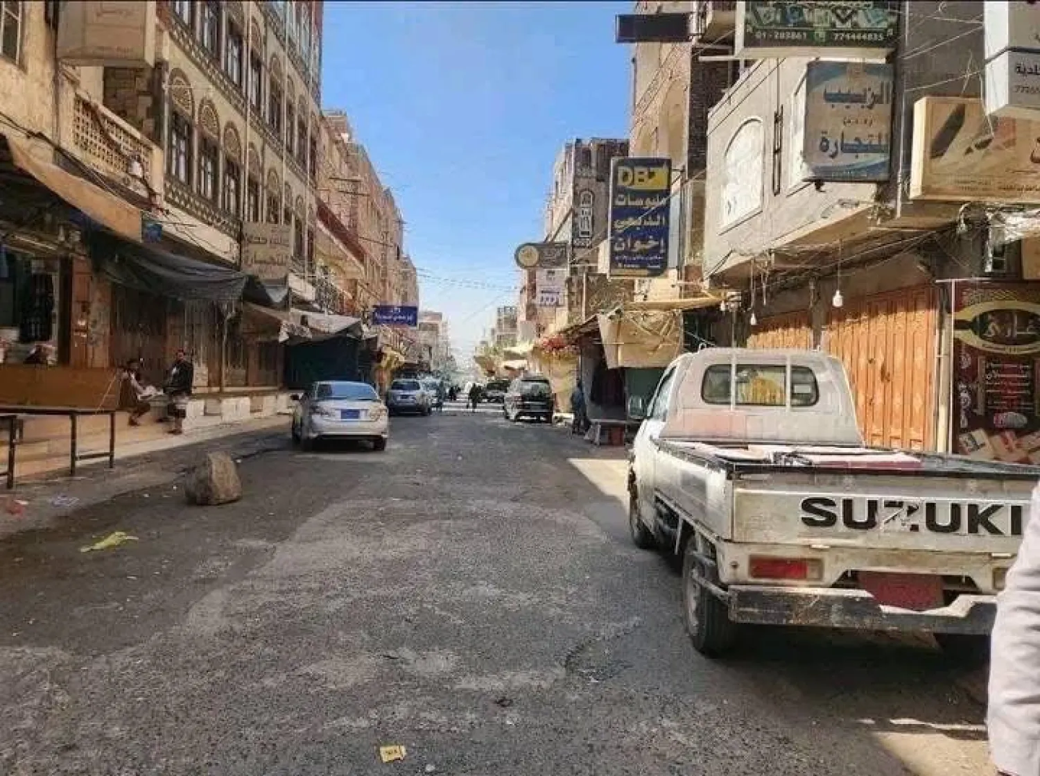 جبايات الحوثيين تشعل فتيل المواجهة مع أحد أهم القطاعات التجارية (إعلام محلي)