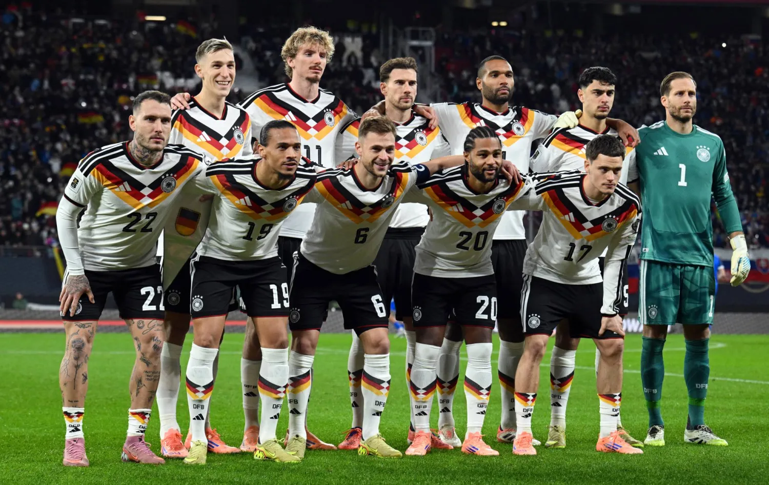 يأمل لايبزيغ صاحب المركز الثاني في التعافي من هزيمته أمام هوفنهايم (رويترز)