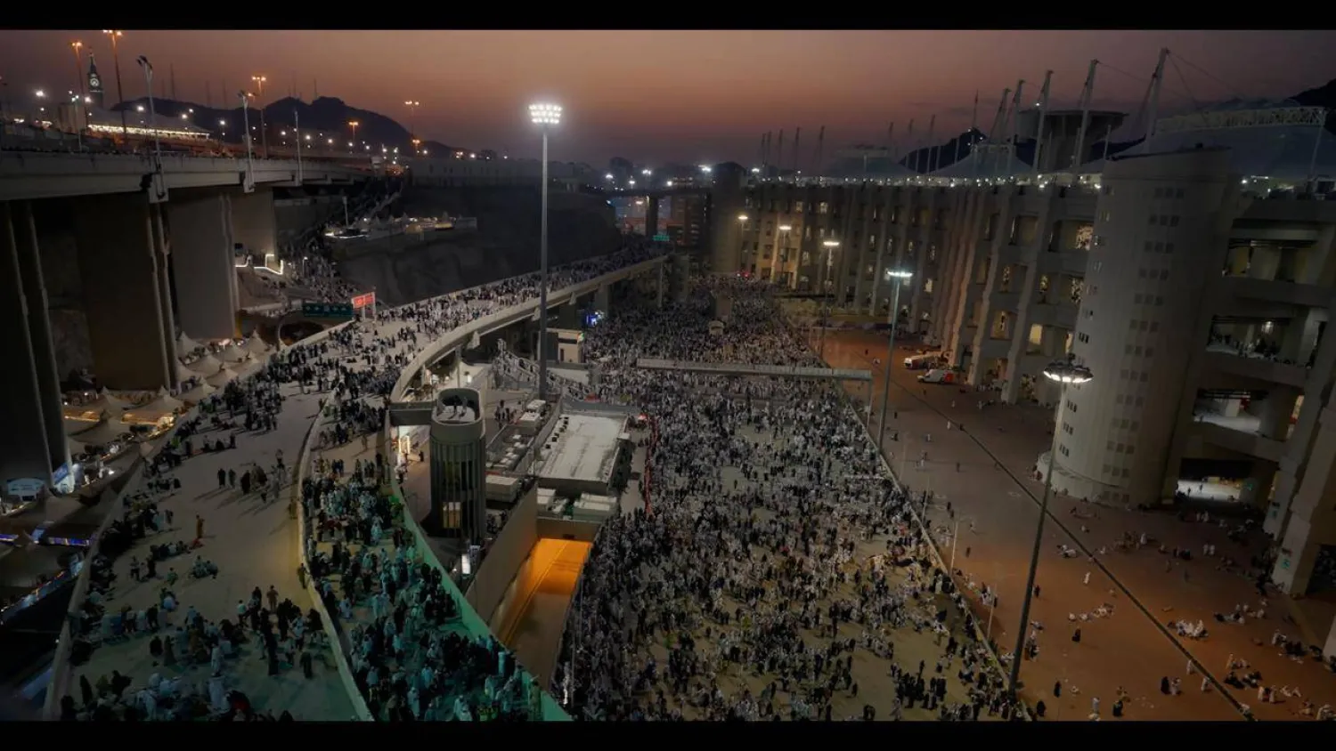 6 حكايات متنوّعة من قلب المشاعر المقدَّسة (لقطة من الفيلم)