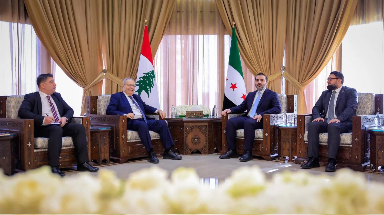 جانب من اللقاء الثنائي السوري - اللبناني في دمشق اليوم (صفحة وزارة الخارجية السورية على إكس)