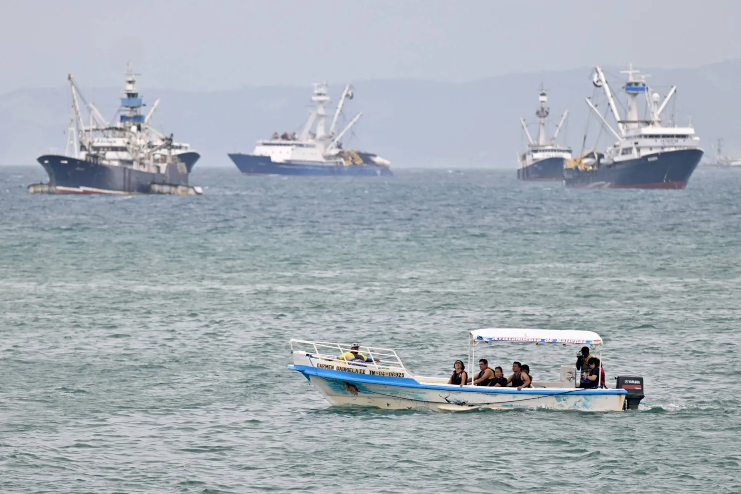 قرار المحكمة يمهد لعودة سفن الصيد الأوروبية إلى المياه المغربية بعد مرور أكثر من عام على إلغاء الاتفاقين التجاري والبحري بين الاتحاد الأوروبي والرباط (أ.ف.ب)