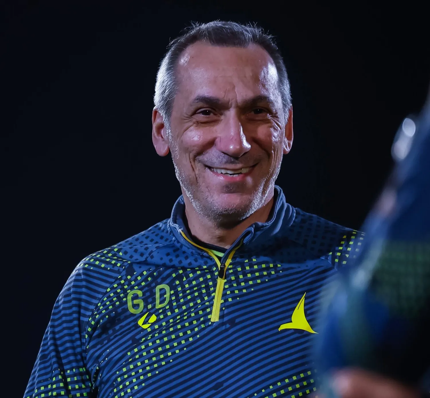 دونيس قال إن طموح فريقه كبير رغم فوارق الإمكانيات (نادي الخليج) 