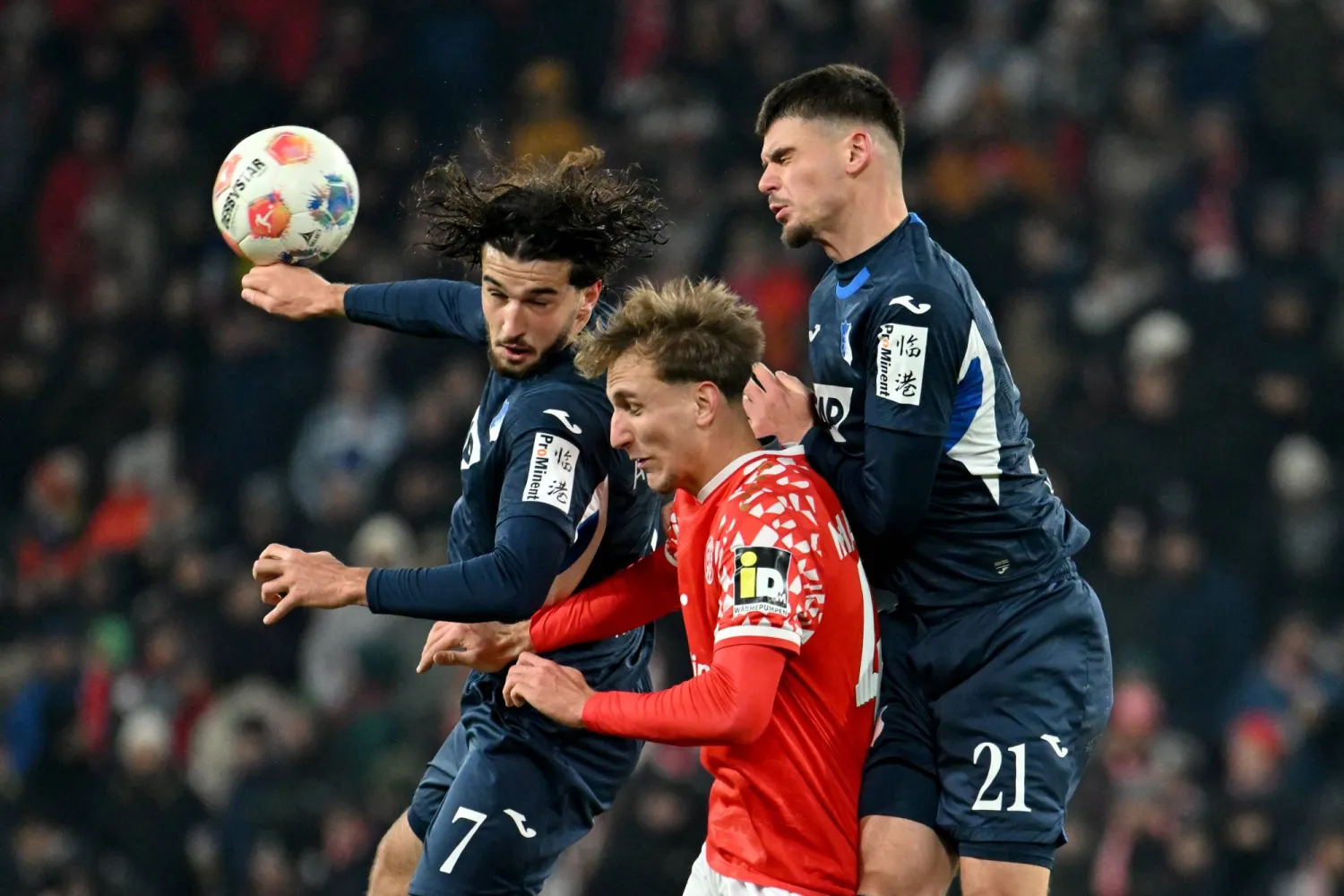 مباراة ماينز مع هوفنهايم انتهت بالتعادل (د.ب.أ)