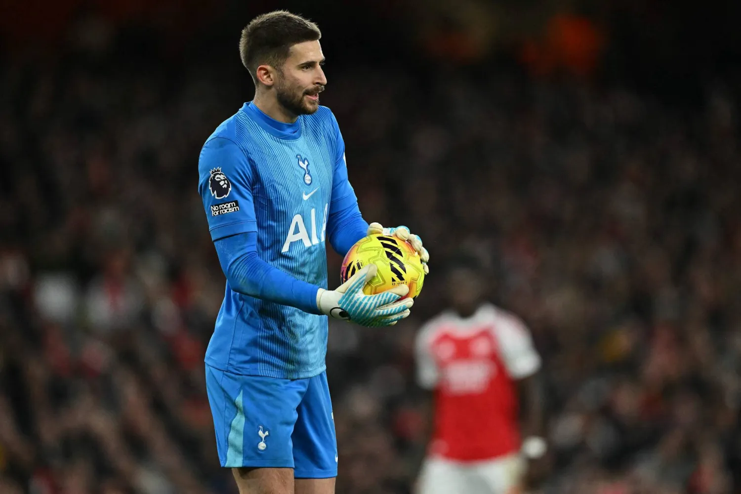 جولييلمو فيكاريو حارس مرمى فريق توتنهام هوتسبير (أ.ف.ب)