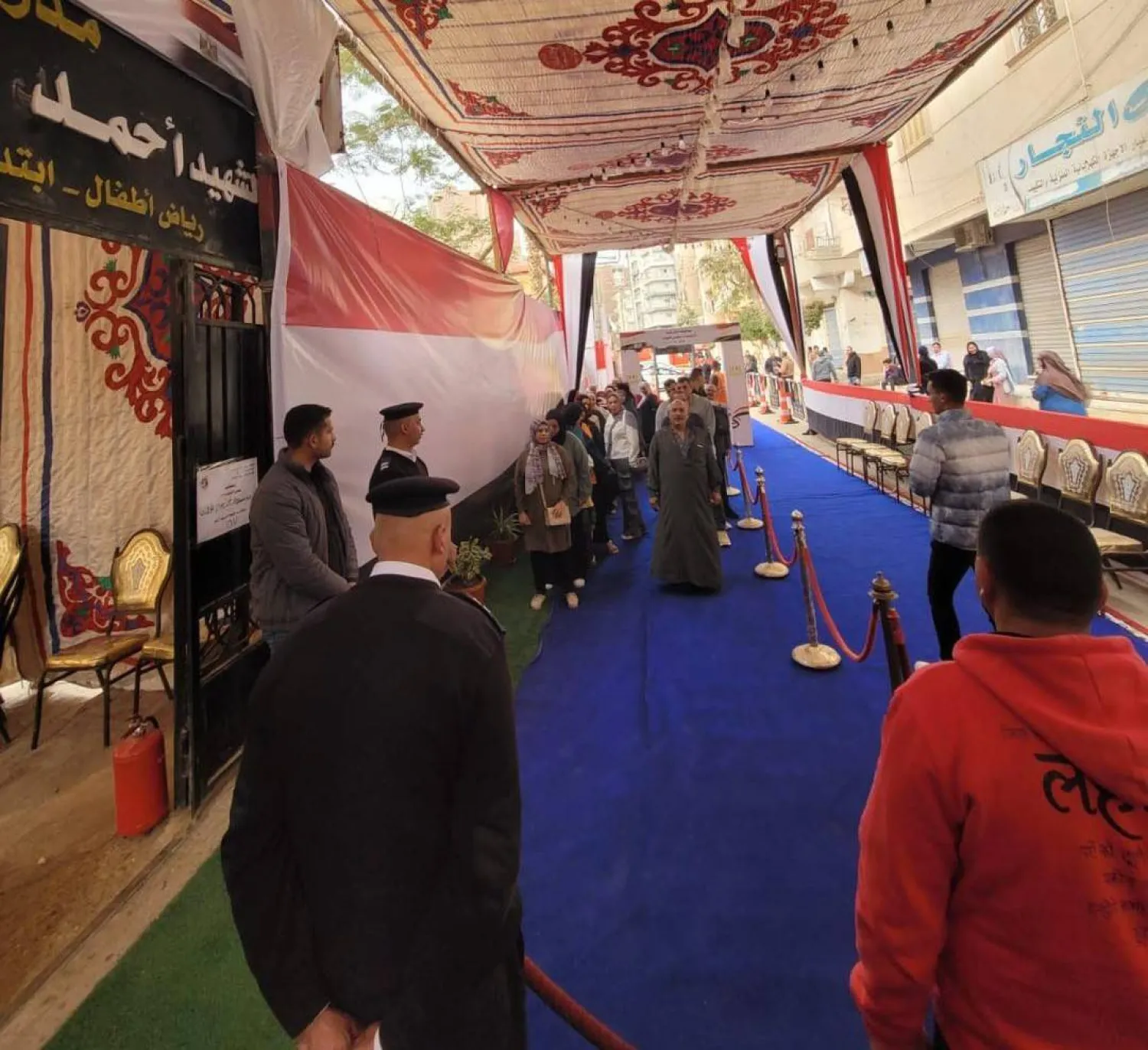 مدخل لجنة انتخابية في مدينة فاقوس بمحافظة الشرقية (تنسيقية شباب الأحزاب - فيسبوك)