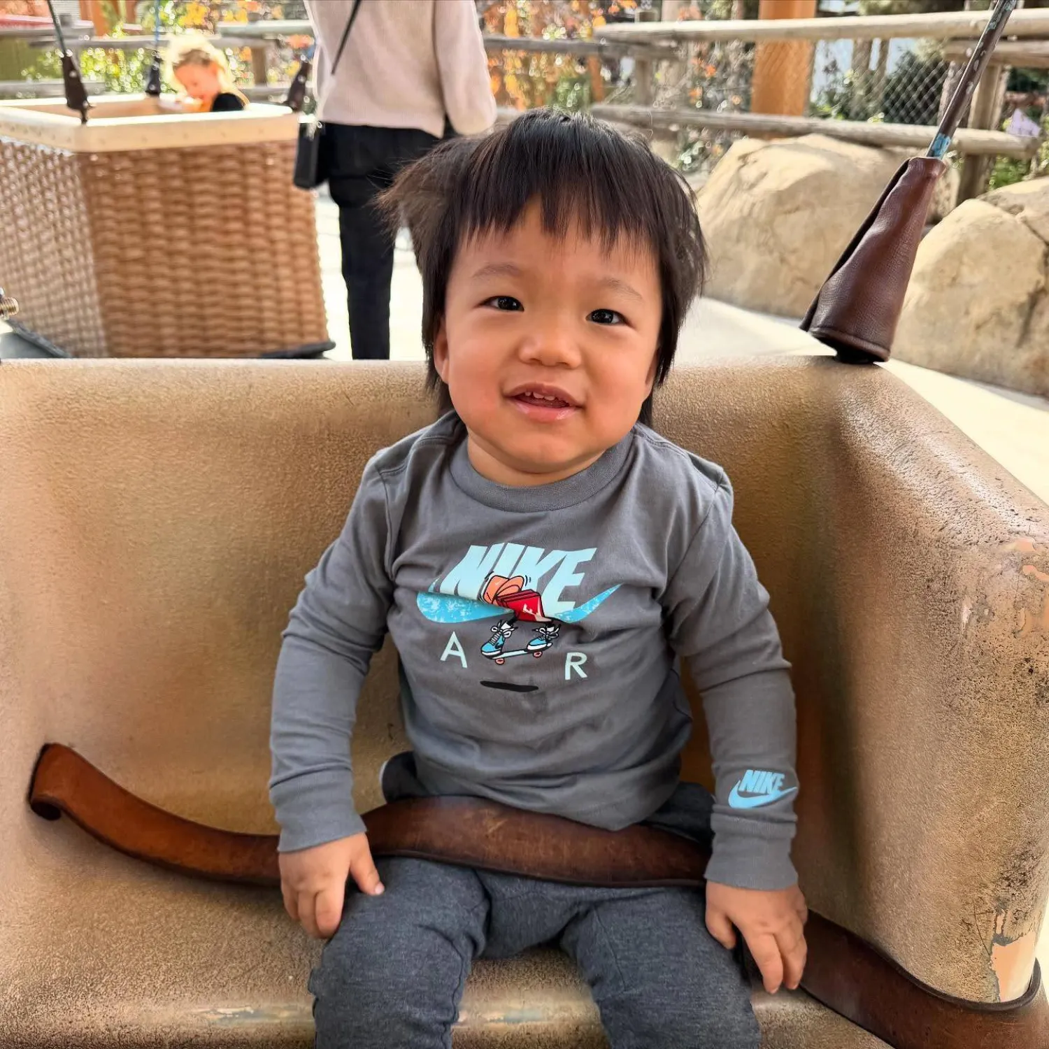 صورة لأوليفر من حساب والده على «فيسبوك»