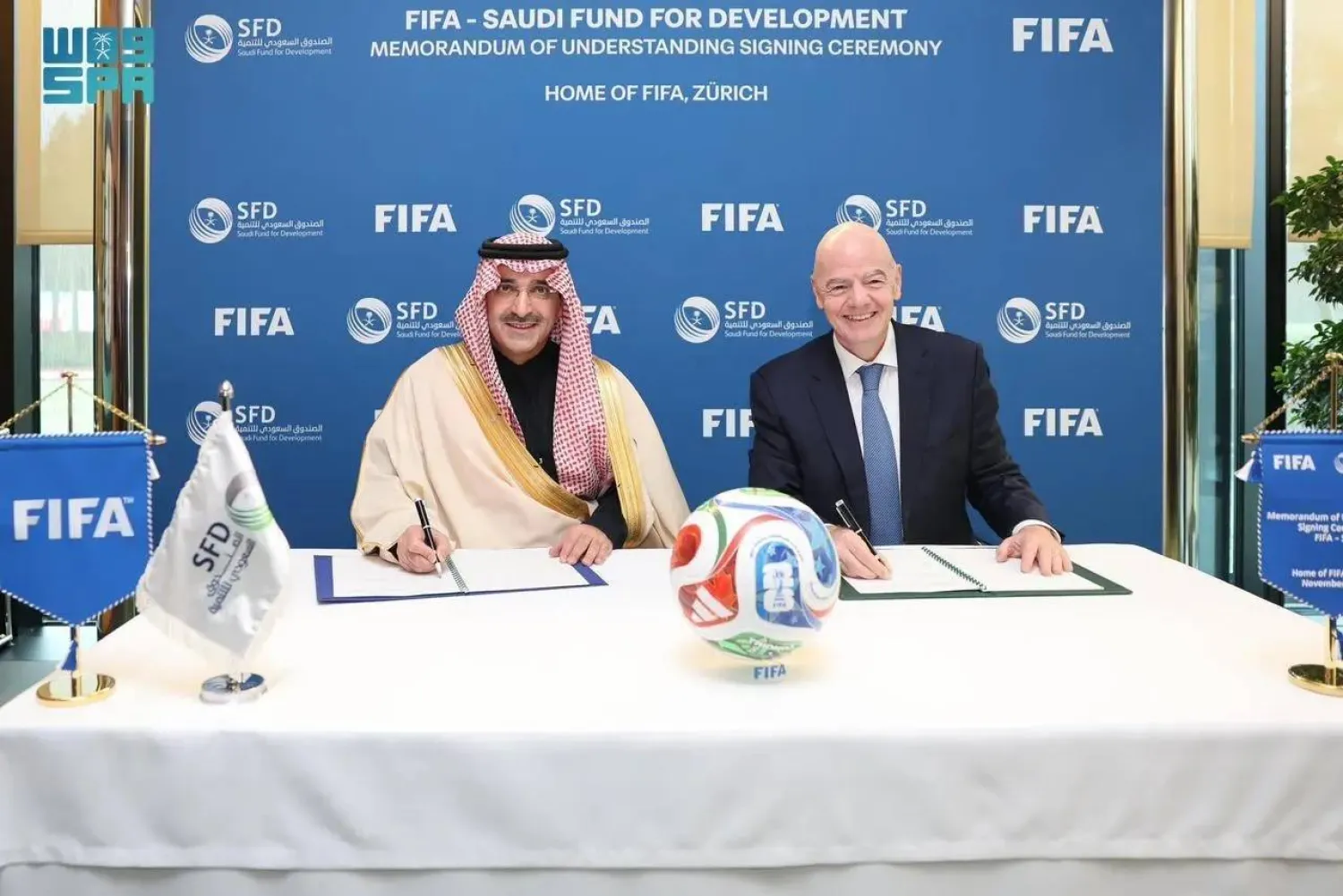 CEO of the Saudi Fund for Development (SFD) Sultan bin Abdulrahman Al-Marshad and FIFA President Gianni Infantino during the signing ceremony. (SPA)