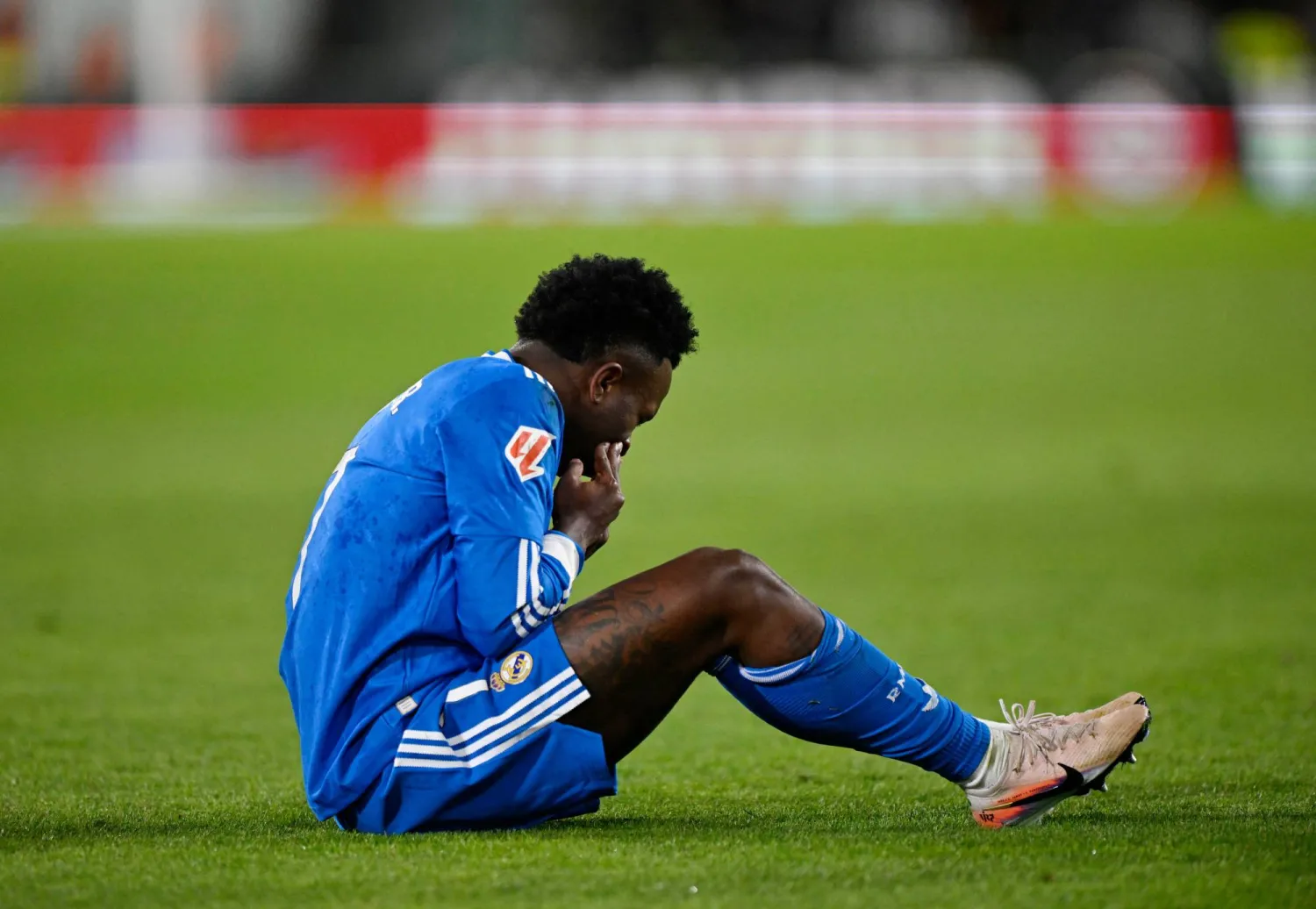 فينيسيوس جونيور قد لا يكمل مشواره مع ريال مدريد (رويترز)