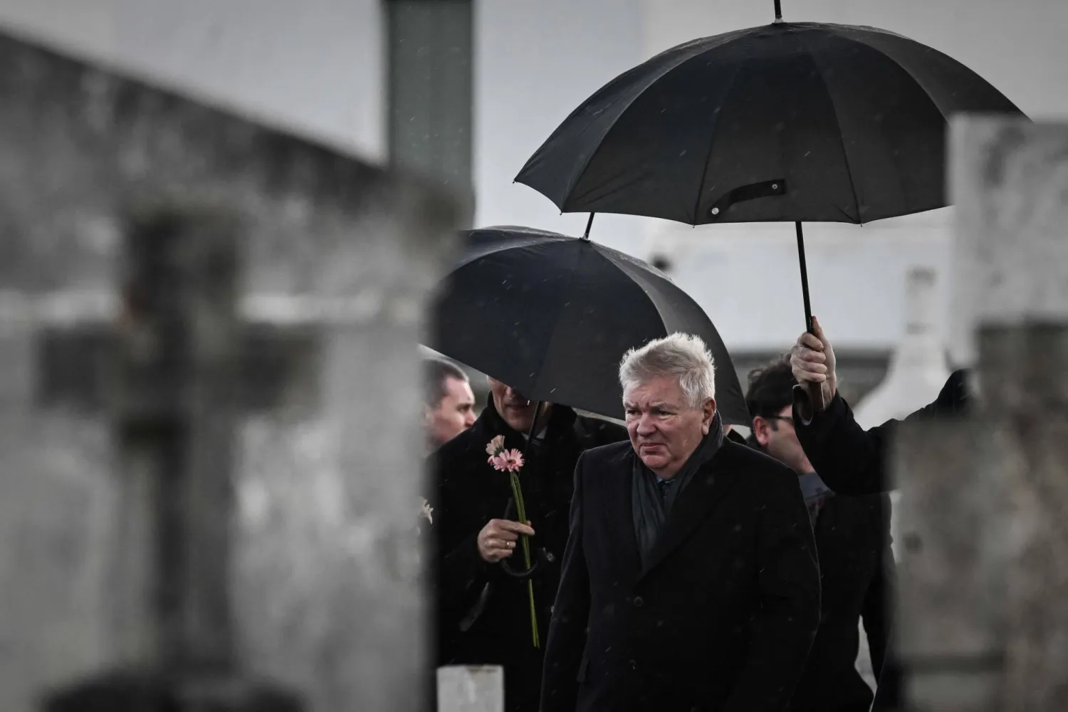 السفير الروسي في باريس أليكسي ميشكوف (أ.ف.ب)