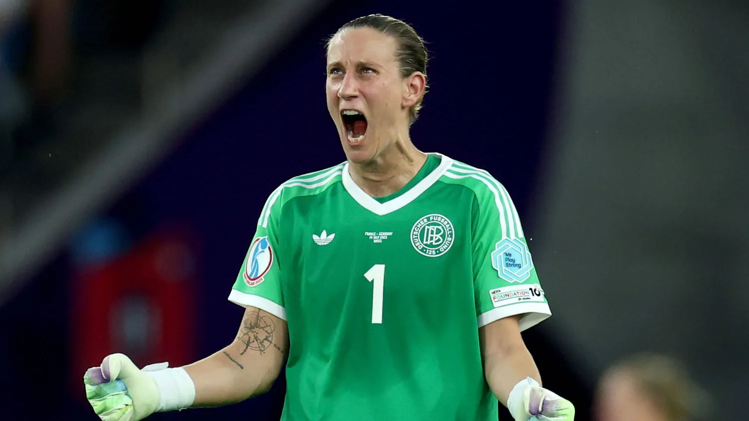 آن كاترين بيرغر حارسة مرمى منتخب ألمانيا لكرة القدم النسائية (رويترز)