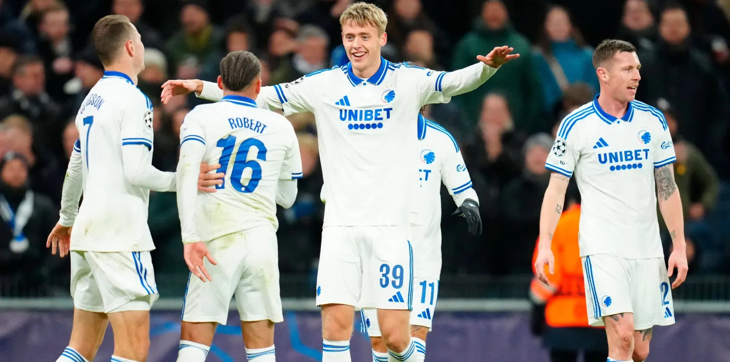 داداسون محتفلا بالهدف (أ.ف.ب)