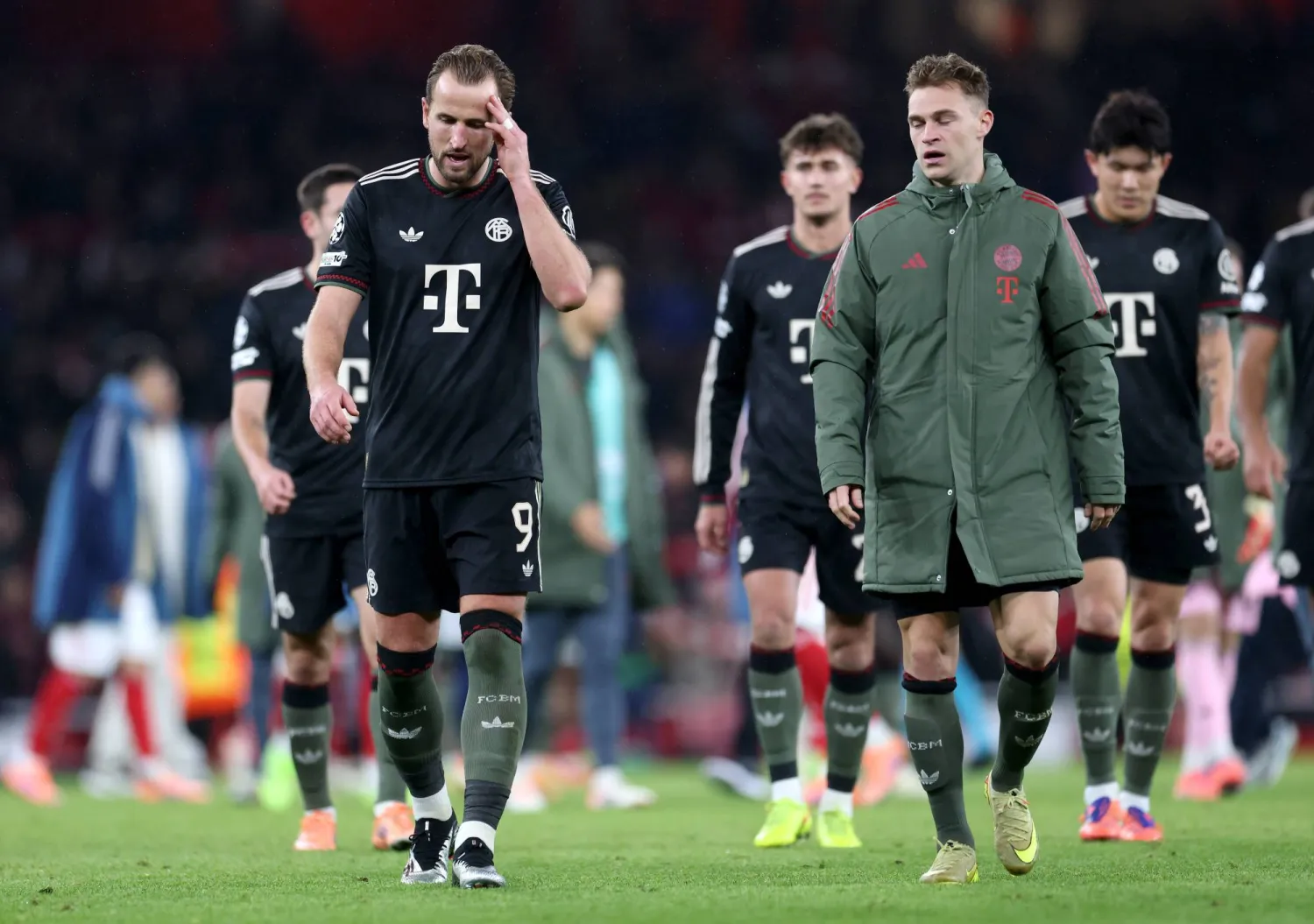 بايرن ميونيخ يواجه سانت باولي بحثاً عن التعافي بعد خسارته أمام آرسنال (إ.ب.أ)