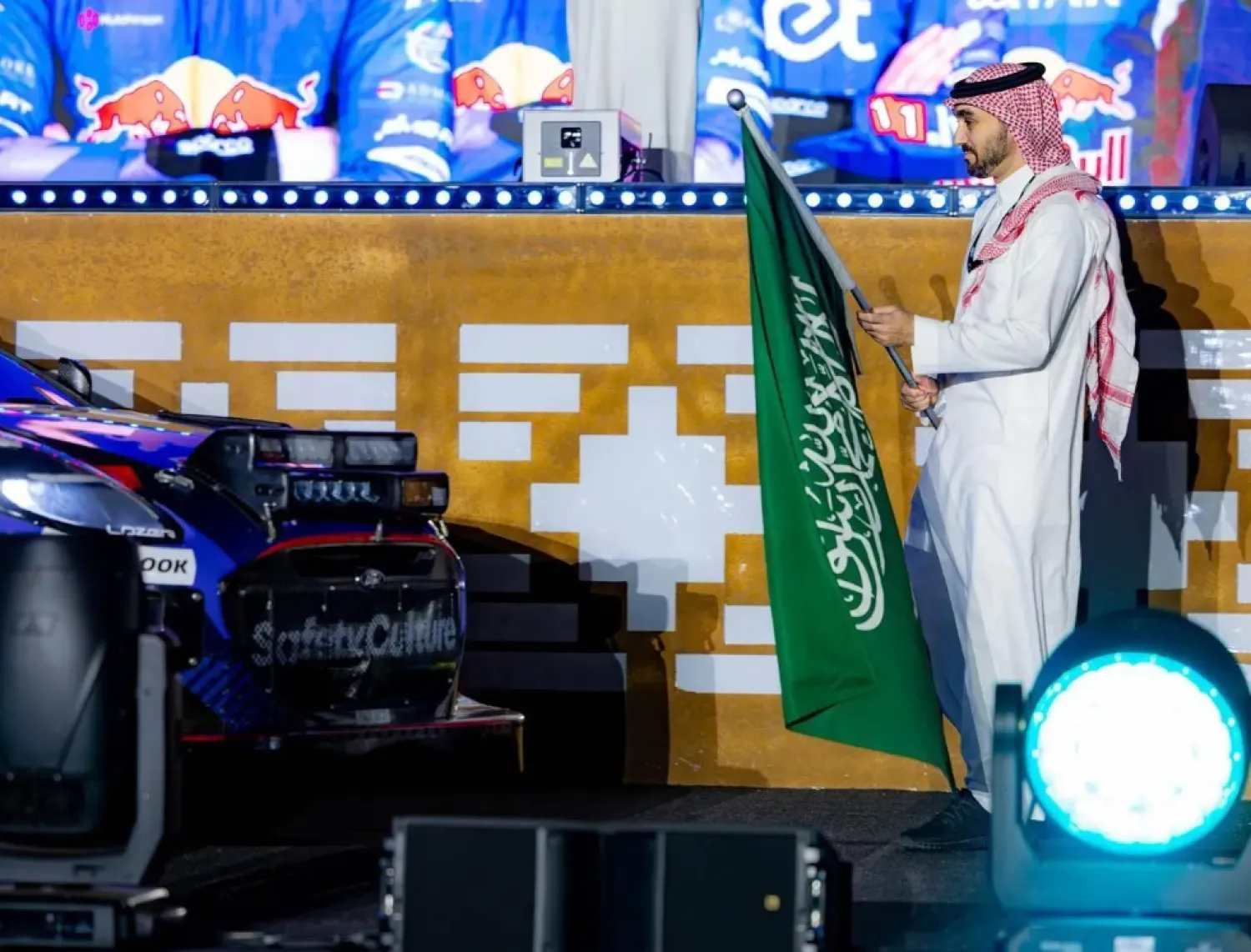 The rally began in the morning in Dhahban with the preparatory stage, a crucial 4.56-kilometer session dedicated to testing and fine-tuning the cars before the competition - SPA 
