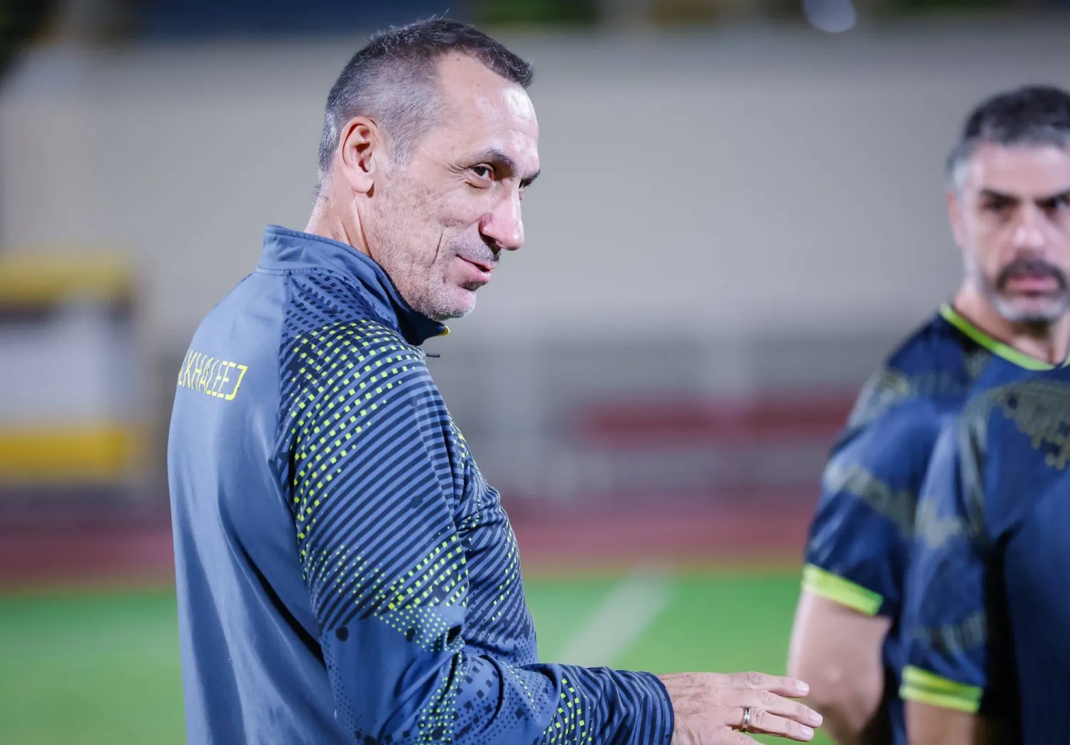 دونيس مدرب الخليج (موقع النادي)