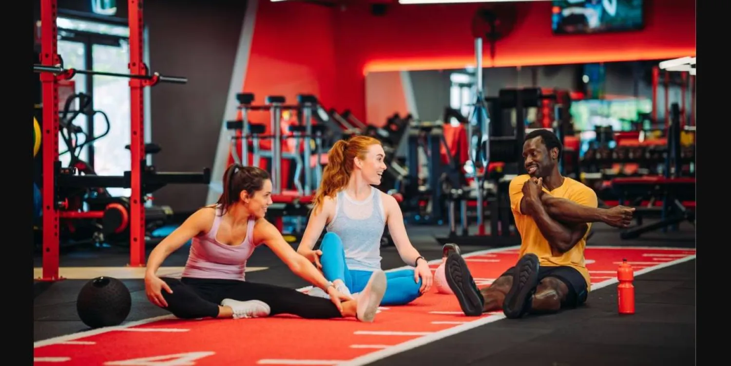 الأشخاص الذين مارسوا ما لا يقل عن ساعتين ونصف من التمارين الرياضية أسبوعياً انخفض لديهم خطر الوفاة (رويترز)