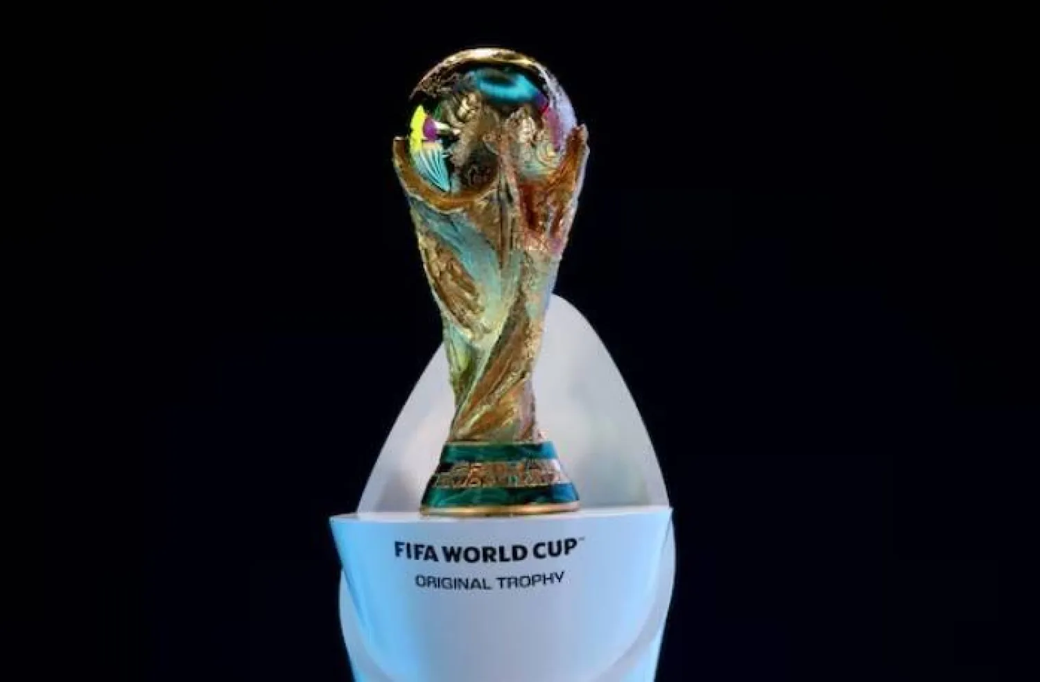 Soccer Football - World Cup Playoff Tournament and European Playoff draws - FIFA Headquarters, Zurich, Switzerland- November 20, 2025. The original FIFA World Cup trophy is kept on display during the draws REUTERS/Denis Balibouse 
