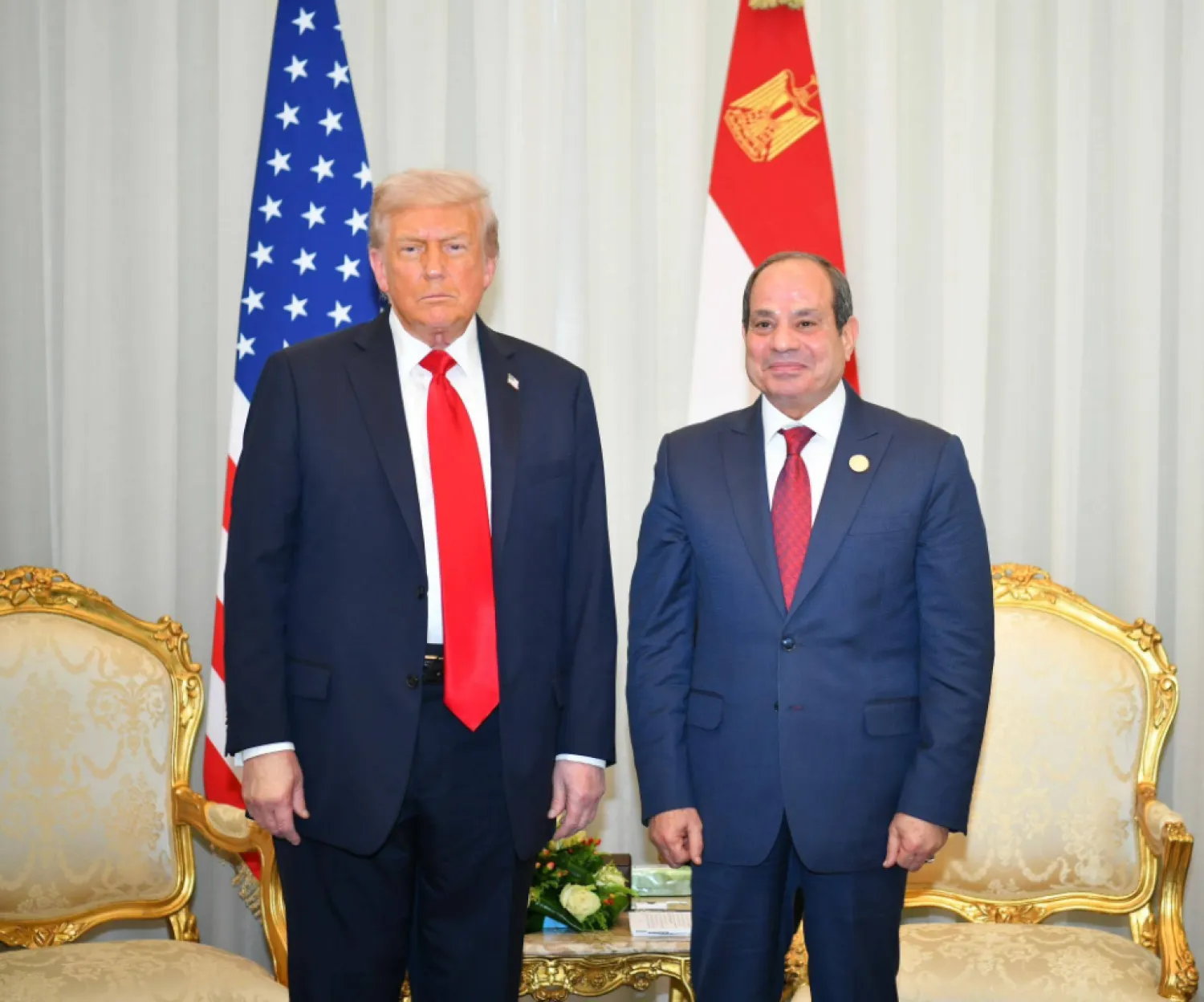 الرئيس المصري عبد الفتاح السيسي ونظيره الأميركي دونالد ترمب في شرم الشيخ أكتوبر الماضي (الرئاسة المصرية)