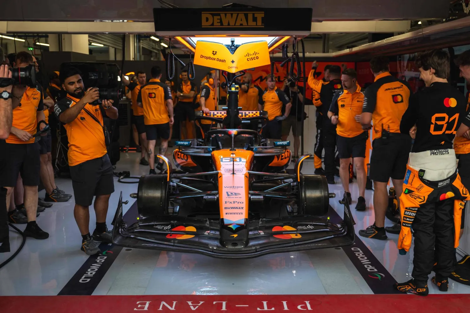 سائق مكلارين الأسترالي أوسكار بياستري (أ.ف.ب)