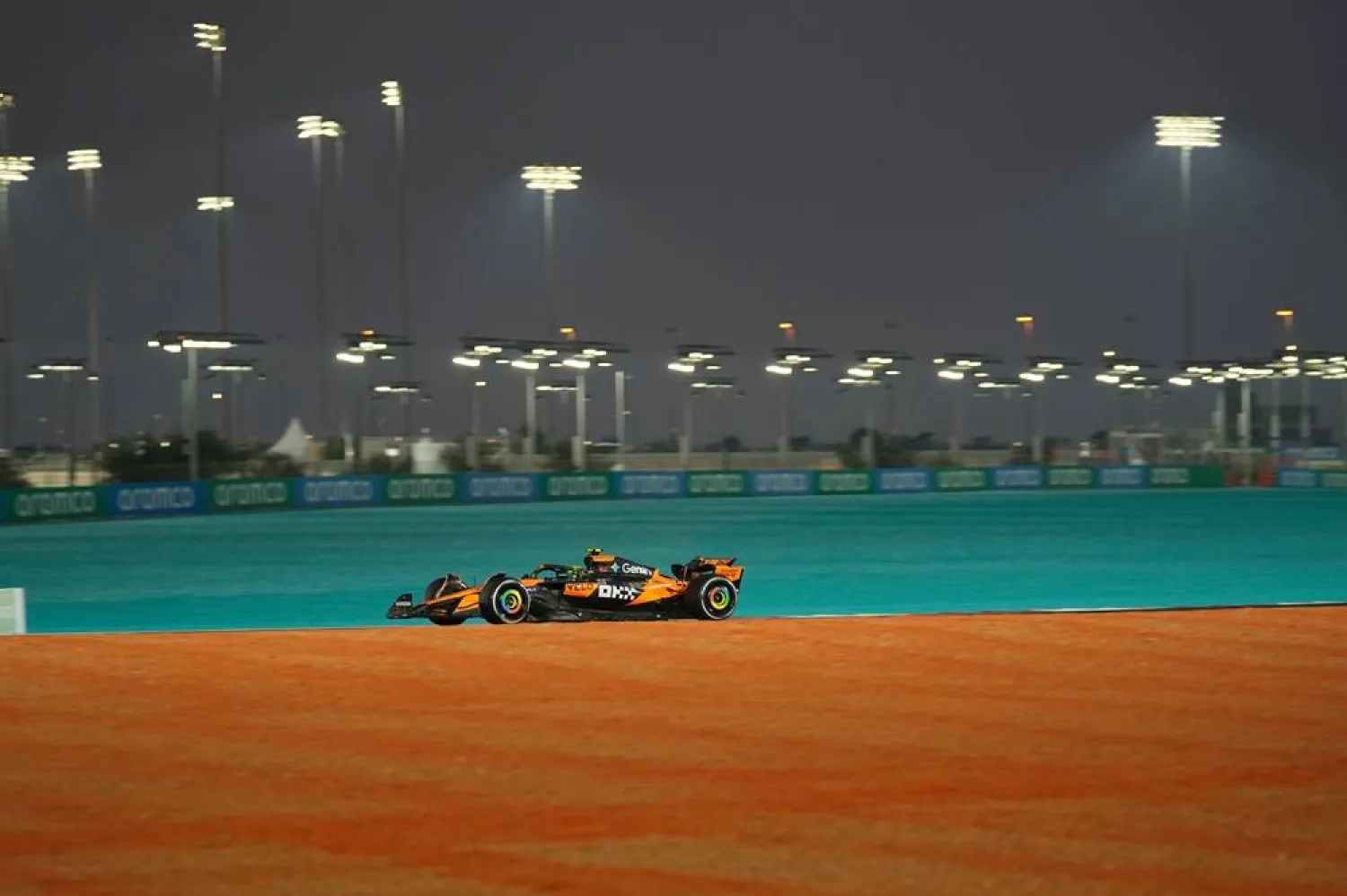  McLaren driver Lando Norris of Britain steers his car during the first qualifying session at the Lusail International Circuit ahead of the Qatar Formula One Grand Prix, in Lusail, Qatar, Friday, Nov. 28, 2025. (AP) 