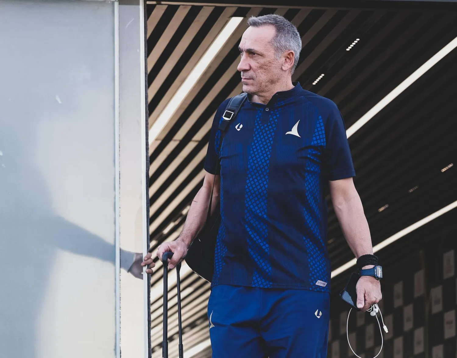 دونيس مدرب الخليج (موقع النادي)