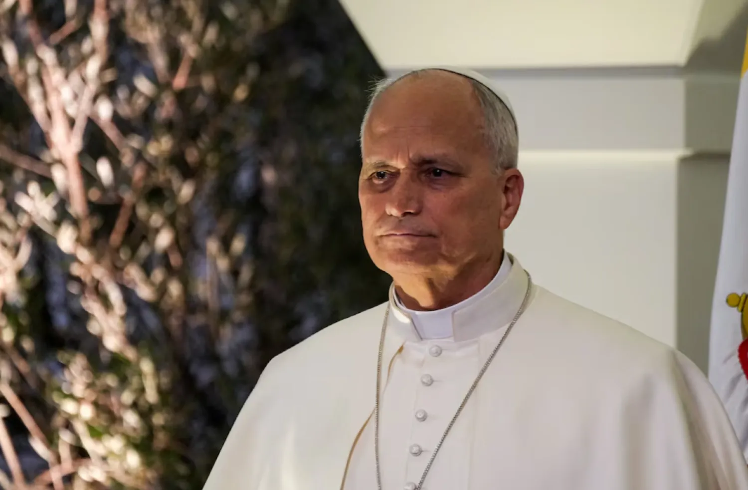 Pope Leo XIV is welcomed by Lebanese President Joseph Aoun and officials upon arrival at Rafic Hariri International Airport, during his first apostolic journey, in Beirut, Lebanon, November 30, 2025. REUTERS/Mohammed Yassin 